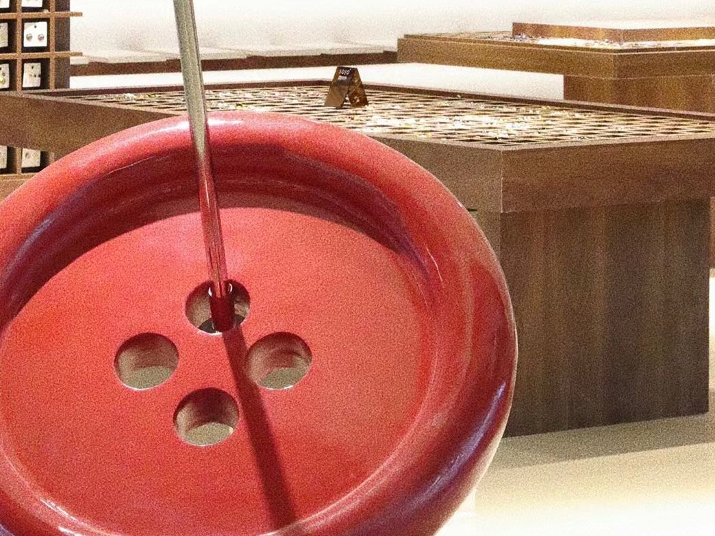 The charm and mystery of buttons